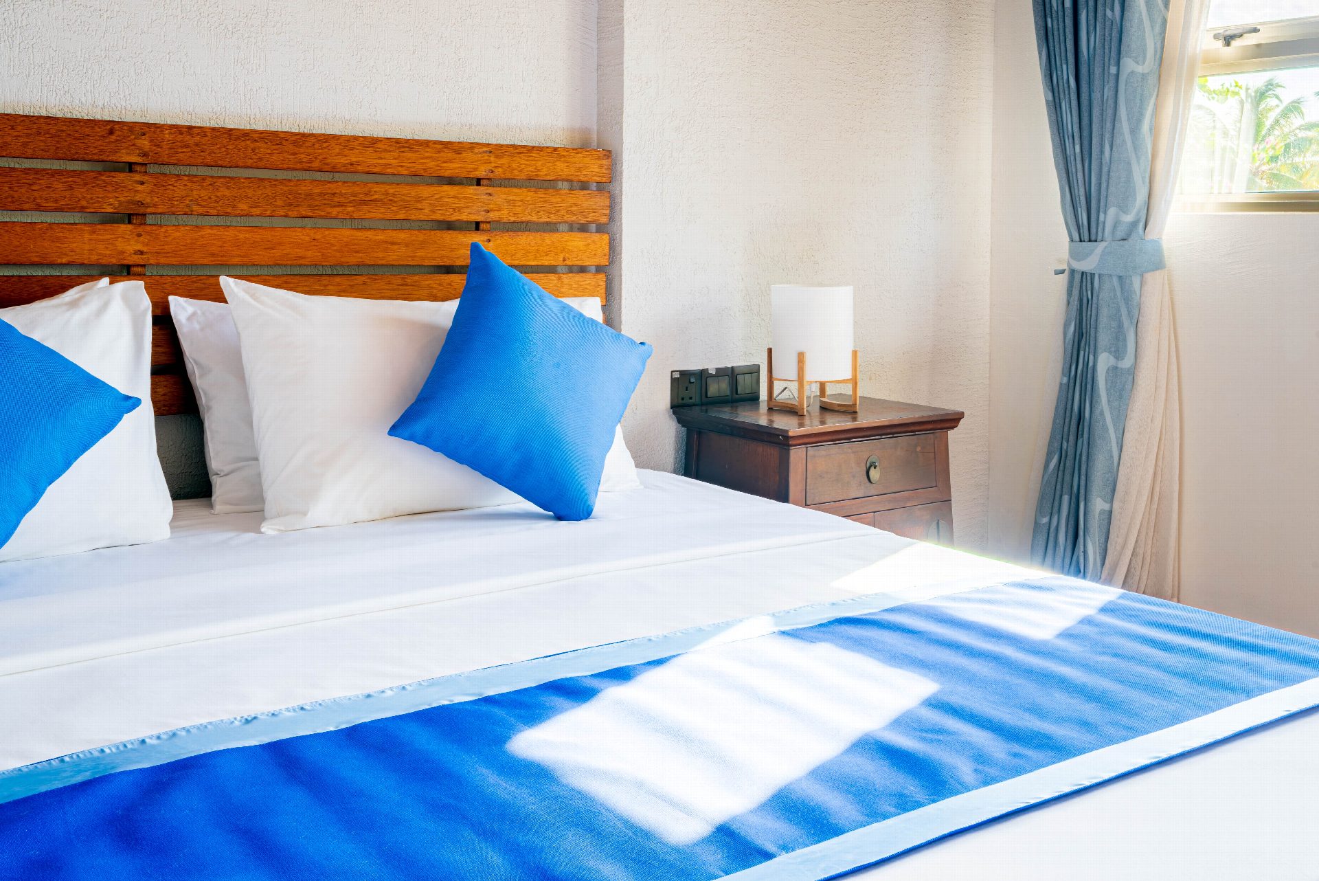 Deluxe Sea View - Bed & Breakfast